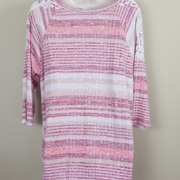 Absolutely Famous Top - Picture 4 of 5